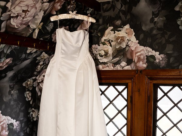 Bridal alteration detail work